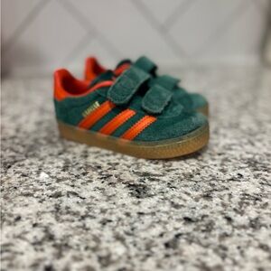 Adidas Kids Shoes - Green and Orange 6k